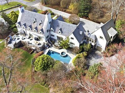 9 Frost Rd, Greenwich, CT, 06830