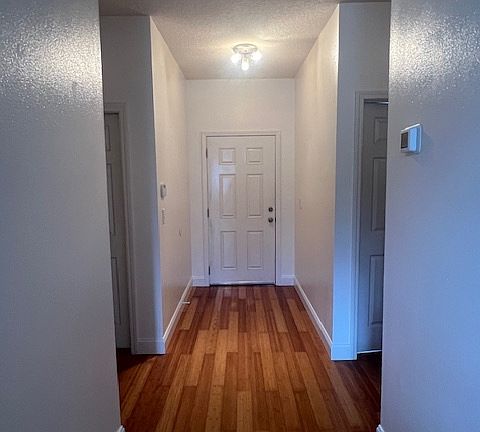 4th image of 280 Wooded Crossing Cir
