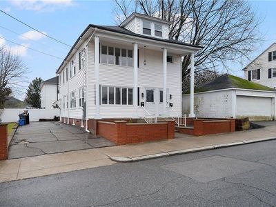 98 De Pinedo St, Providence, RI, 02904
