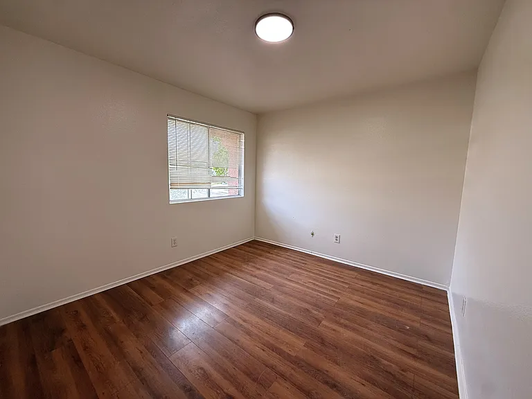 781 La Loma Ln — Photo 8