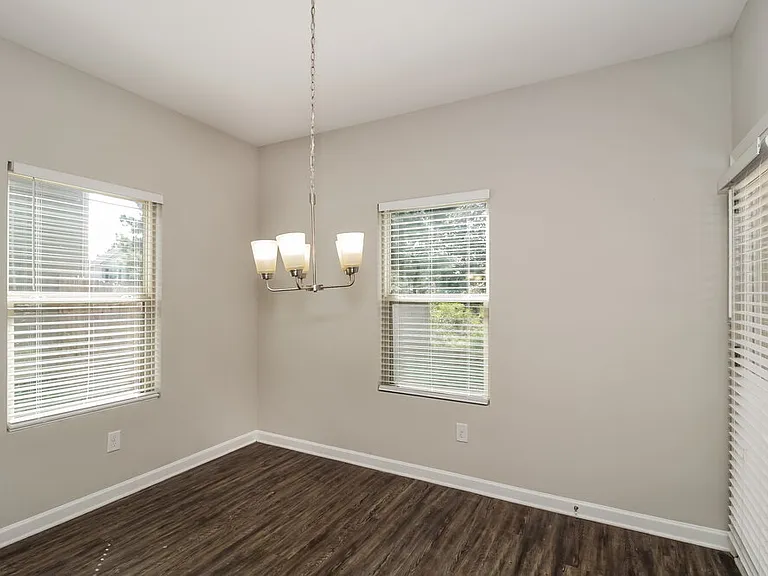 357 Daffodil Dr — Photo 7