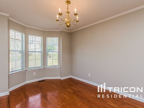 3rd image of 3195 Willow Park Dr