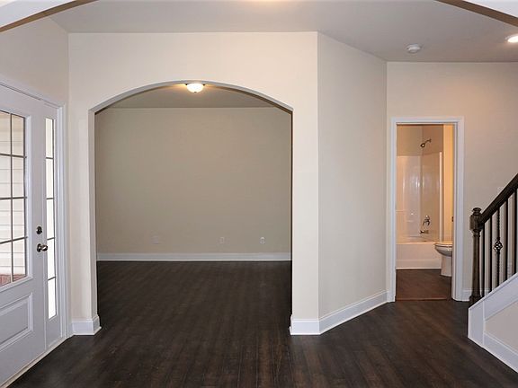 4th image of 3397 Bridgewood Dr