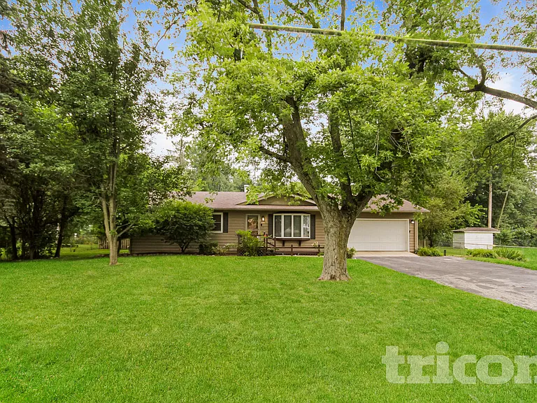 128 W Joliet Hwy — Photo 1
