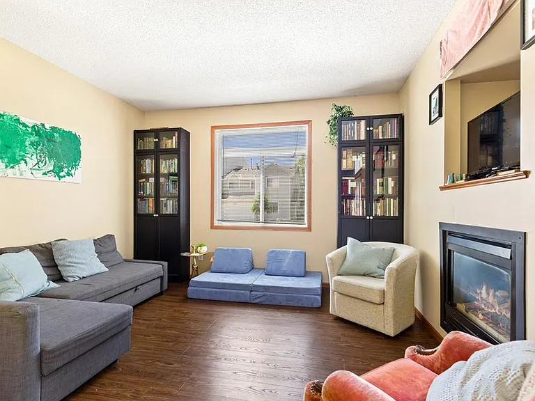 633 Kingfisher Ln #H — Photo 13