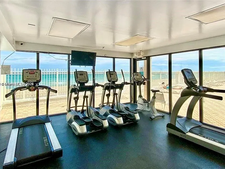 3505 S Ocean Dr #911 — Photo 18