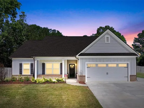1209 Royal Ln, Loganville, GA 30052