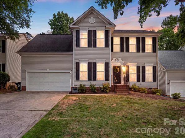 12002 Harmon Ln, Pineville, NC 28134