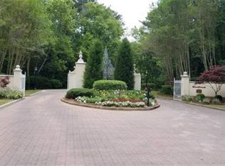 525 River Pond Ct, Tallahassee, FL 32312
