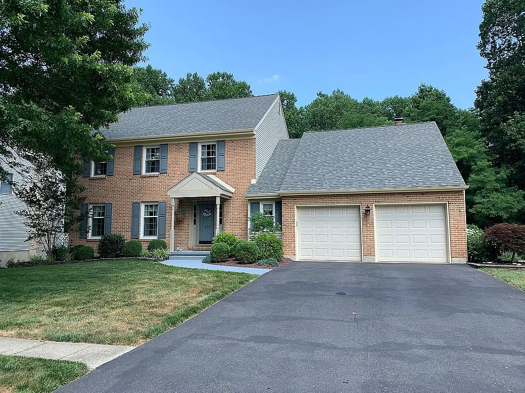 109 Churchill Ln photo 1