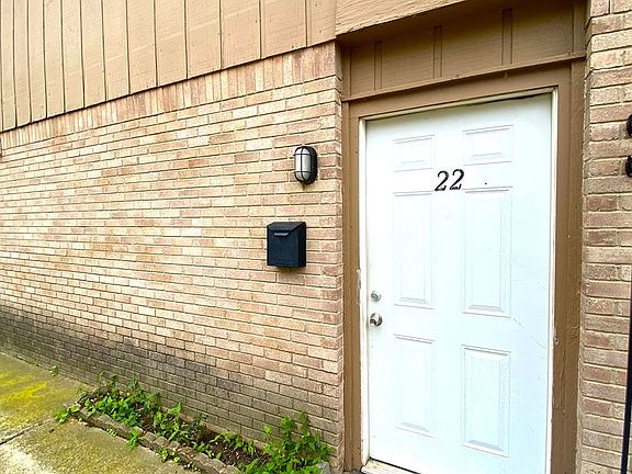 4th image of 3722 N Nicklas Ave #0