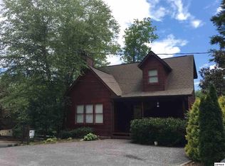 444 Silver Maple Ln, Gatlinburg, TN 37738