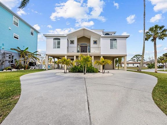 4th image of 8117 Brighton Dr