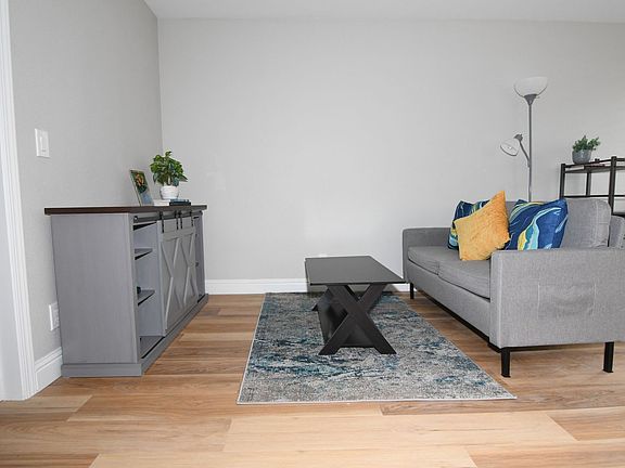 3rd image of 304 Pine St #6