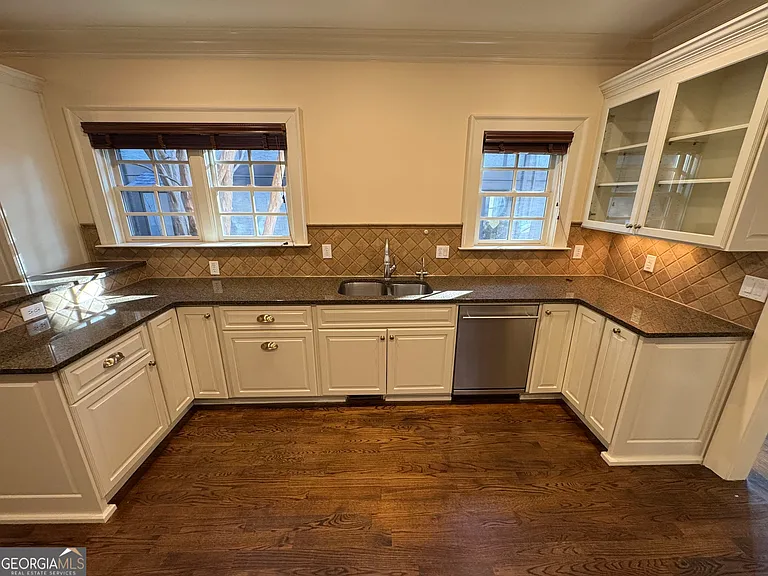 1092 McLynn Ave NE — Photo 12