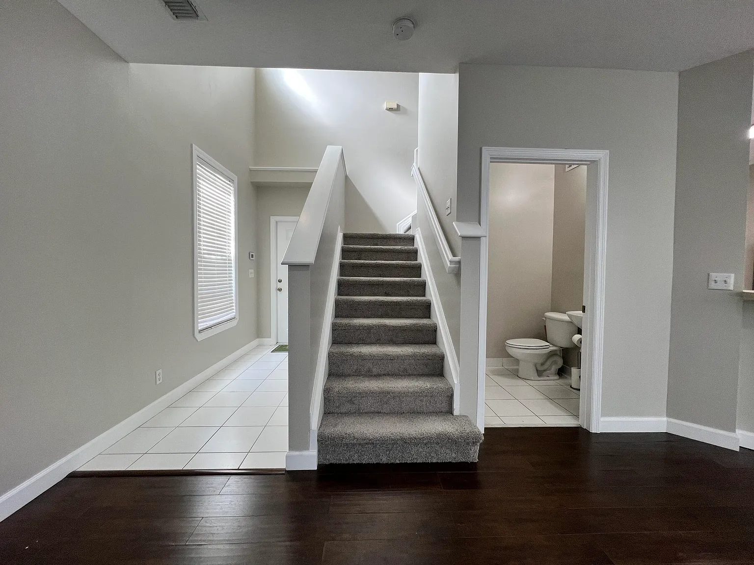 3 bed, 2.5 bath, 1774 sqft, $3,500 — Photo 3