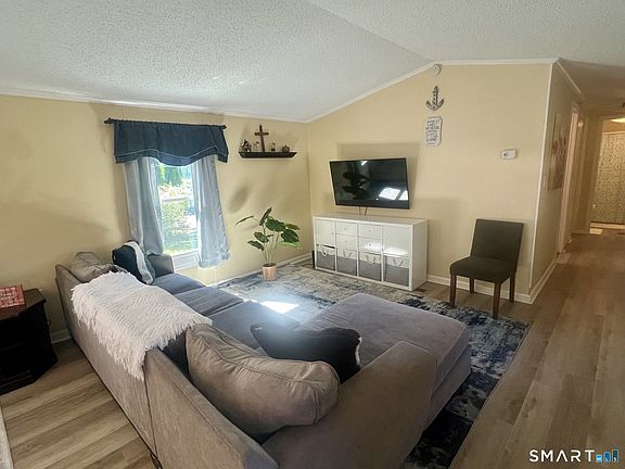 4th image of 78 Circle Drive