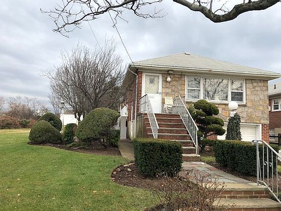 2nd image of 424 Beach 147 St