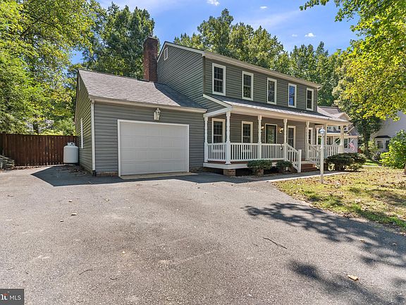 2nd image of 3015 Constitution Dr