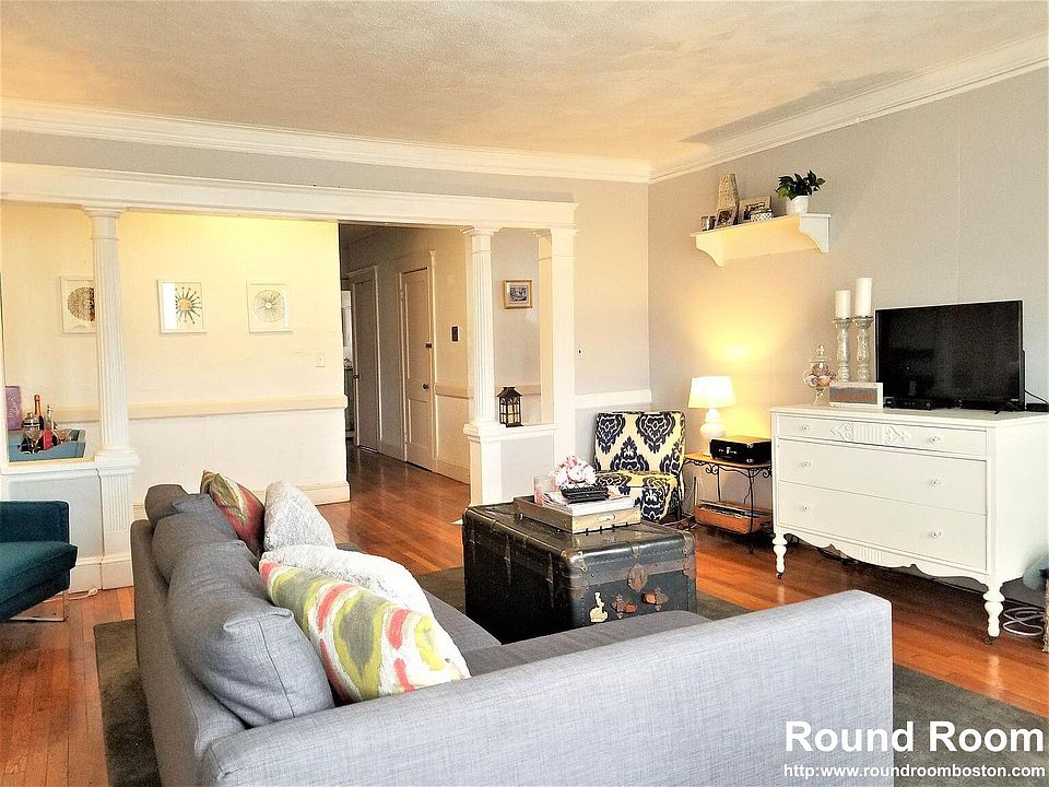 2nd image of 1705 Commonwealth Ave #6F