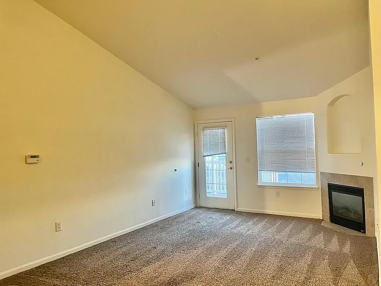 5714 N Gibralter Way #5-306 — Photo 3