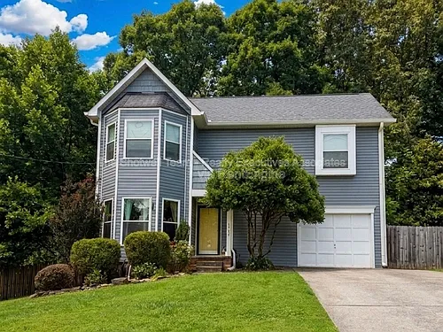 1363 Wenlock Rd Photo 1