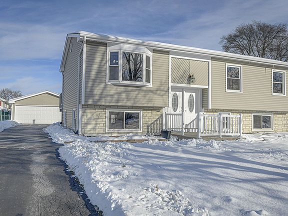 2nd image of 51 Monticello Dr