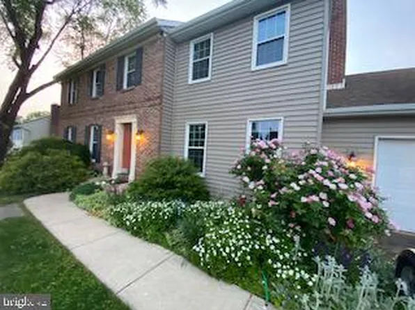 4175 Abbey Ln, York, PA 17402