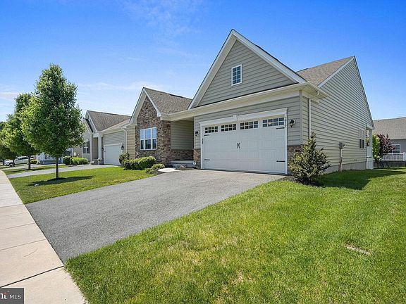 2nd image of 672 Southerness Dr