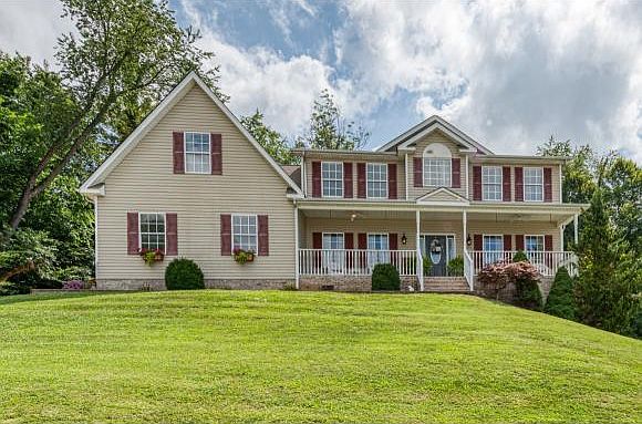1st image of 401 Henrys Ln