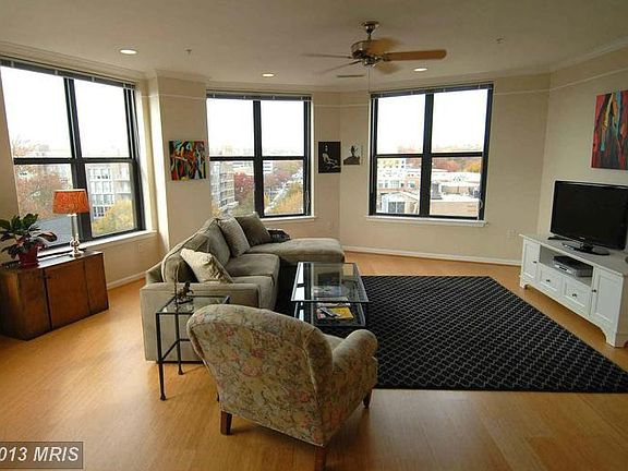 5th image of 444 E Broad St #629