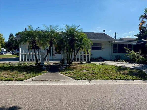 695 41st St N, Saint Petersburg, FL 33713