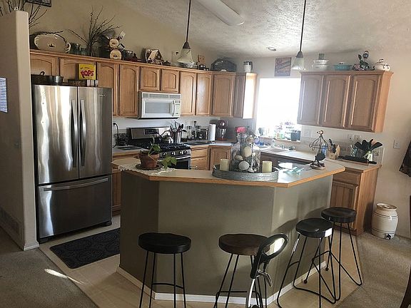 4th image of 693 N Sparklewood Ct