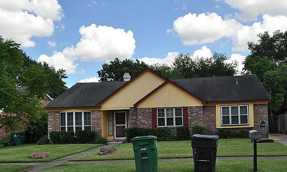 1st image of 10627 Huntington Estates Dr