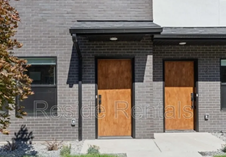 35 N Gateway Dr #2 — Photo 2