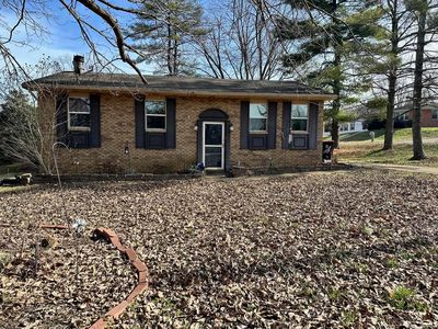 215 Hillcrest Dr, Newburgh, IN, 47630