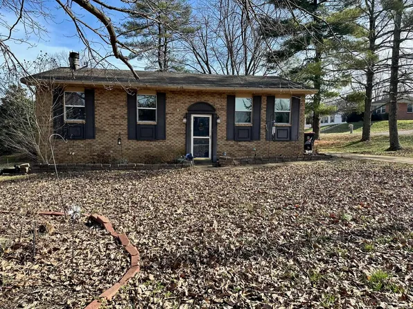 215 Hillcrest Dr, Newburgh, IN 47630