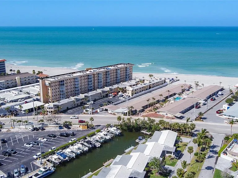 1255 Tarpon Center Dr #510 — Photo 2