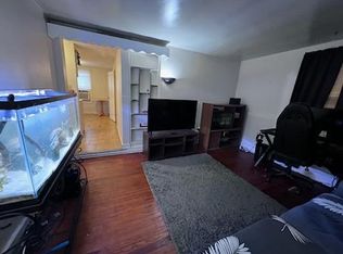 136 N 9th St #3, Akron, PA 17501
