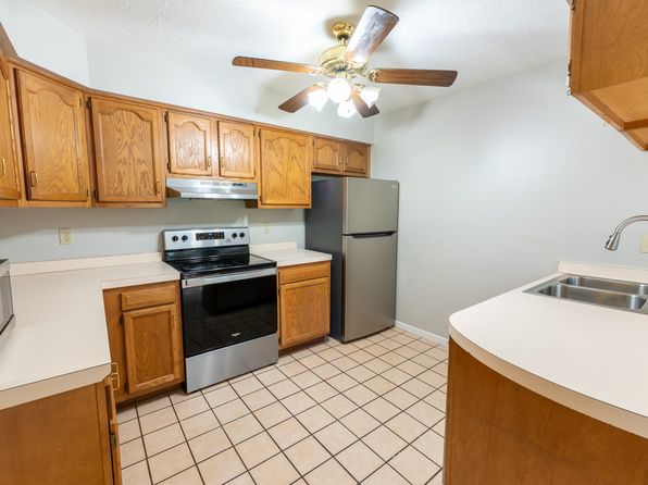 1641 Olympus Dr, Kent, OH 44240 – 4-bedroom rental in Kent