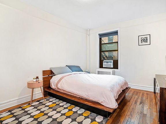 4th image of 345 Montgomery St APT 5A