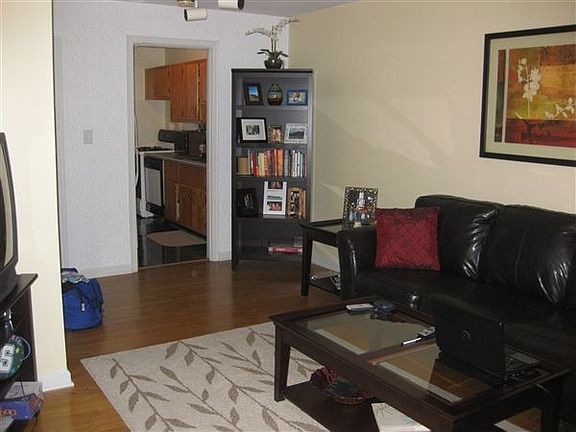 apt 048