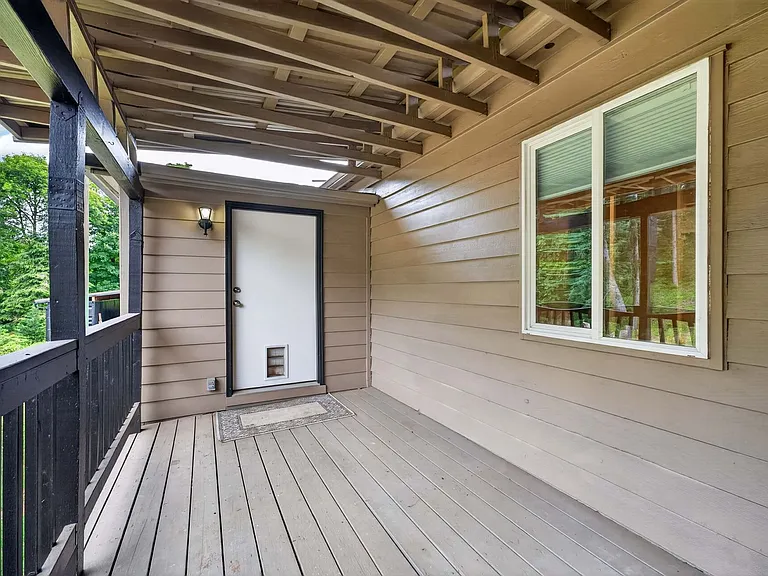 2401 NE Everett St — Photo 25