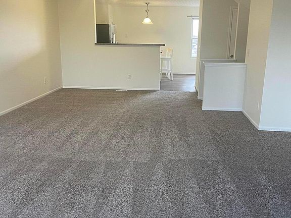 4th image of 6003 Canyon Creek Dr #304
