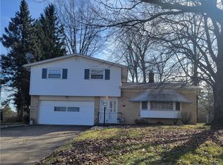 22200 Sandalwood Rd, Bedford Heights, OH