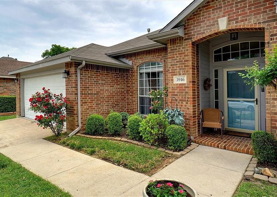 1st image of 3916 Larkspur Dr