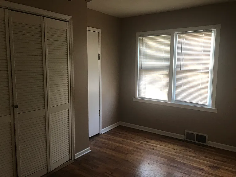 9122 McGee St — Photo 8