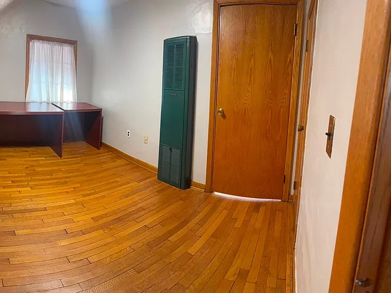 605 Hambley Blvd #B — Photo 3