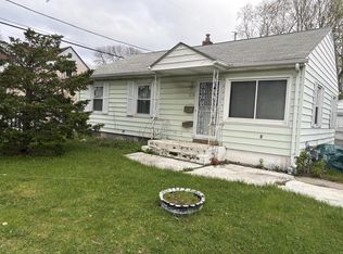 5618 W Sheridan Ave, Milwaukee, WI 53218