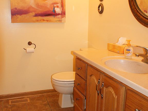 5th image of 4424 Basswood Dr